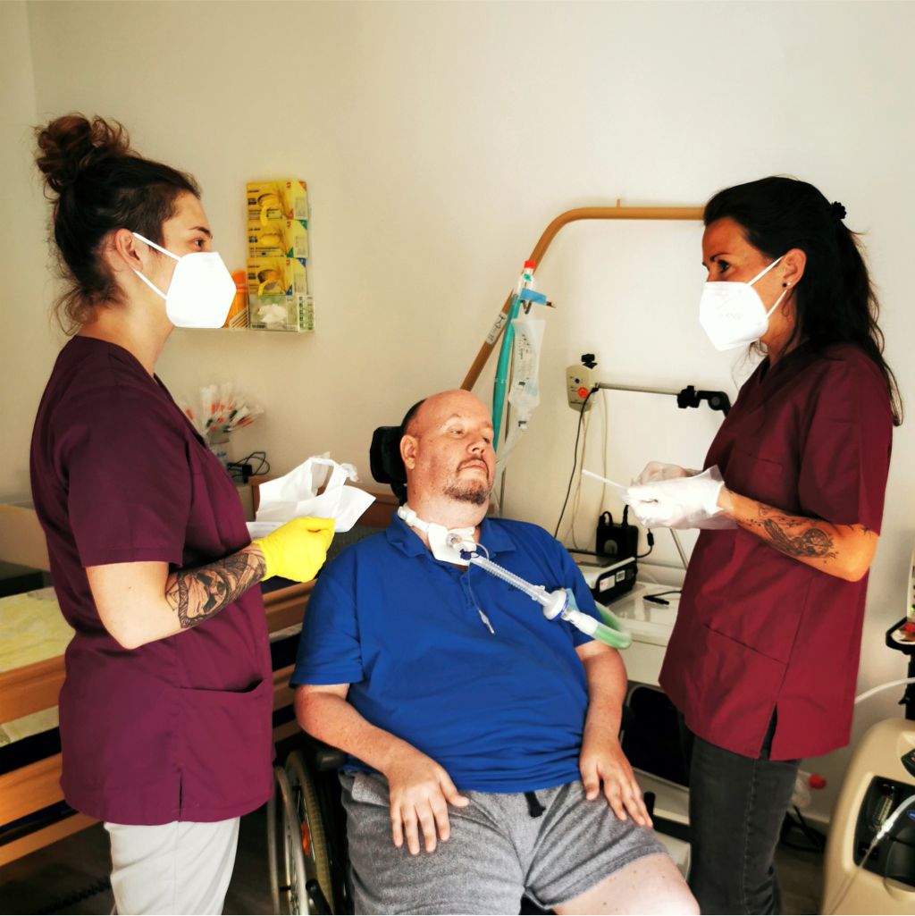 Neco-Pflege Patientenbetreuung